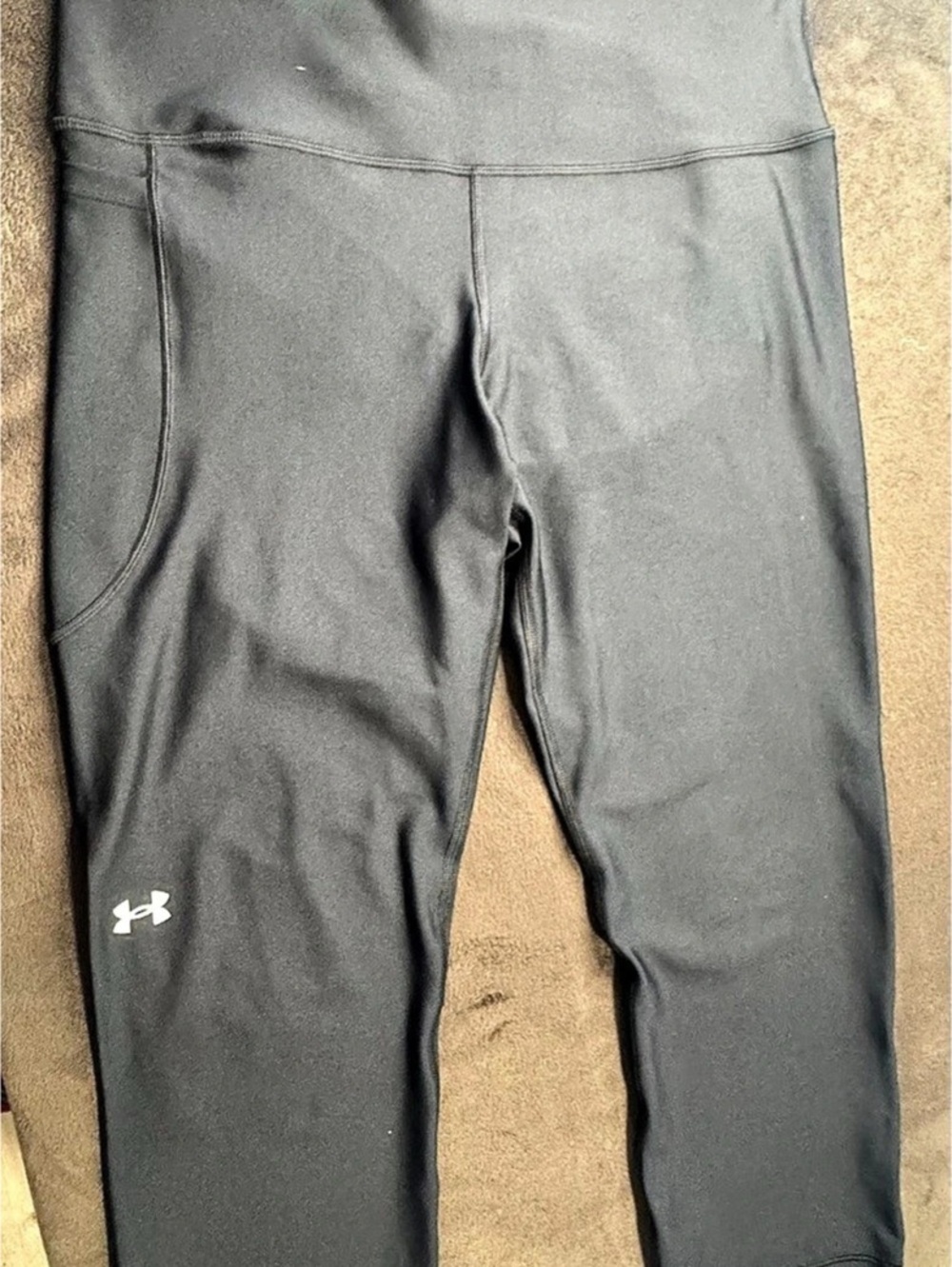 Under Armour Compression Leggings in Black Large Like New